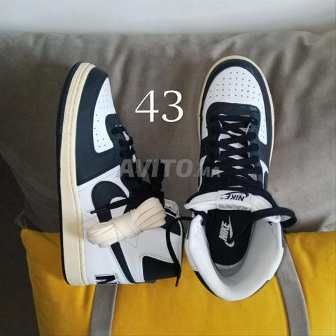Chaussures nike originales 43 neuf