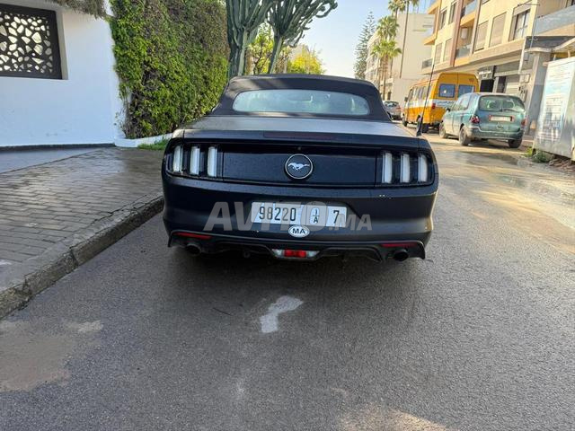 Ford Mustang Essence Automatique 2017 - 2