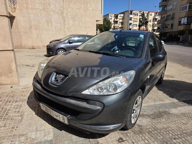 Peugeot 206 Essence Manuelle 2012 à Casablanca - 2