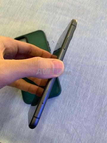 iPhone 11 128G رسمي حالة جديدة - 2