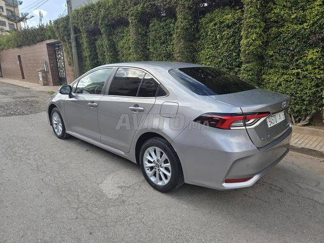 تويوتا برستيج جلد هجينة 2021 - 2