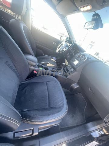 نيسان قاشقاي 7 مقاعد ديزل بحالة ممتازة - 2