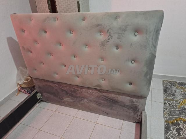 Lit deux places avec coiffeuse - 2