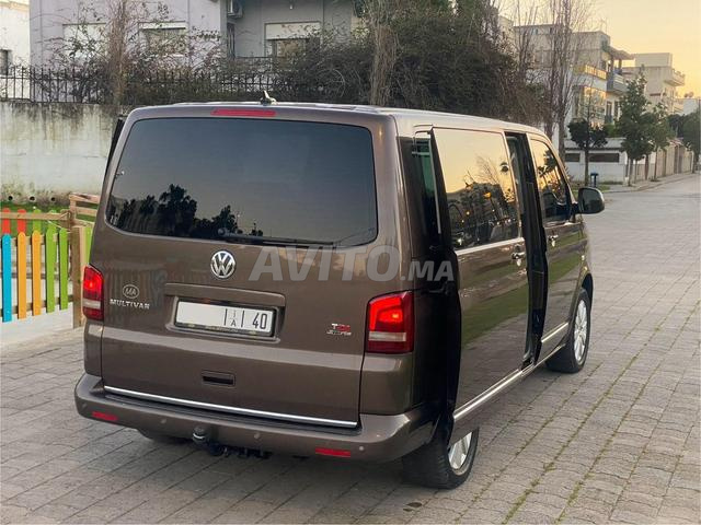 Volkswagen Multivan - 2