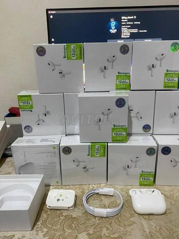 Écouteurs sans fil AirPods Pro 2 neufs - 2