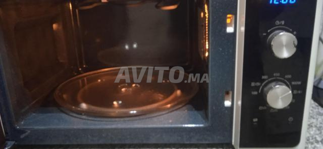 Micro-onde Samsung xxl 30L - 2