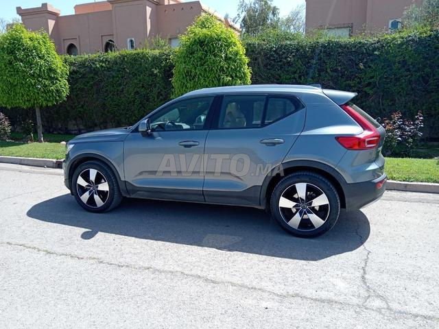 Volvo XC40 D4 AWD - كاملة الإضافات - صيانة Volvo - 2