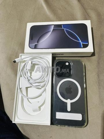 Iphone 16 pro esim commr NEUF