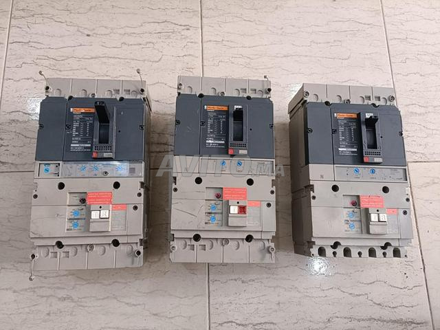 Schneider Electric Disponible - 2