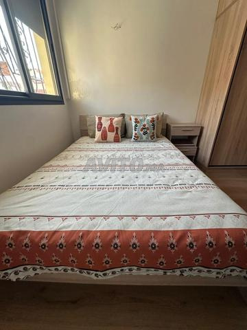 Lit avec matelas - 2