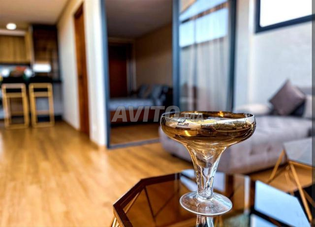 Studio luxueux meublé à louer cfc terrasse 10 m - image 4