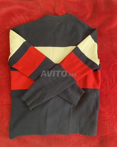 كنزة أنيقة مخططة - أسود، أحمر وأبيض - 2