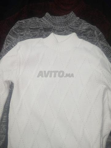 4 تريكو عرض أبيض ورمادي وأحمر وأسود - 2