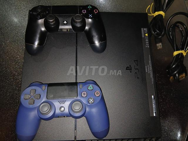 مع 2 وحدات تحكم PS4 - 2