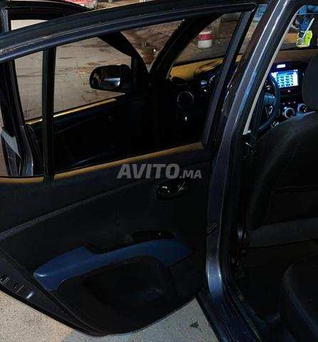 Hyundai i10 Essence Automatique 2014 في عين عتيق - 2