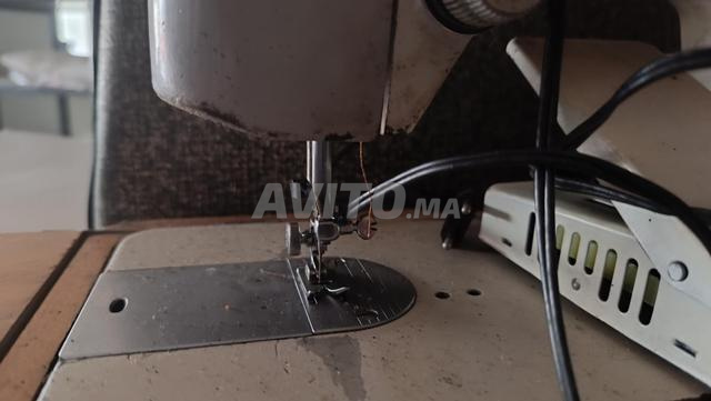 ماكينة خياطة قديمة - طراز عتيق - 2