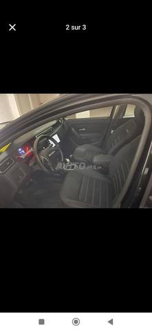 Dacia Diesel Manuelle 2024 à Tanger - 2