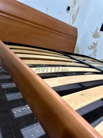 Grand Lit bois massif avec son matelas - 2