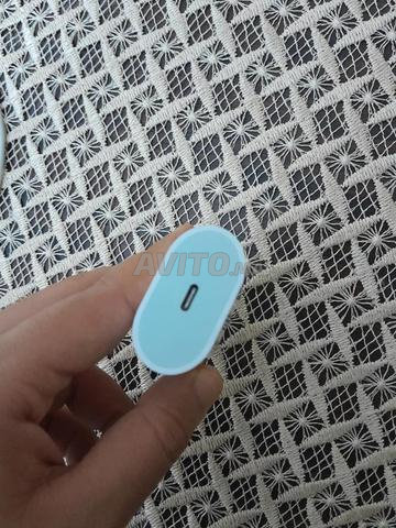 شاحن أصلي للبيع بدون علبة - 2