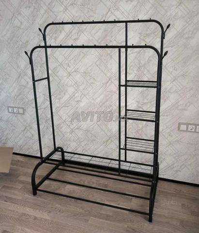 علاقة ملابس جديدة مصنوعة من حديد عالي الجودة