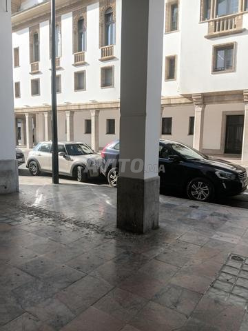 محل تجاري في المدينة - 2