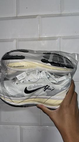 Nike Vomero 16 Neuf - 2