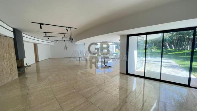 Villa à usage de bureau à Souissi - 2