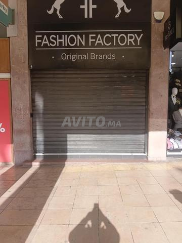 محل تجاري في مركز المدينة - 2