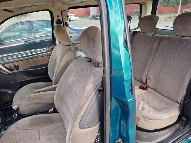 سيتروين بيرلينجو ديزل مانويل 2004 في الرباط - 2