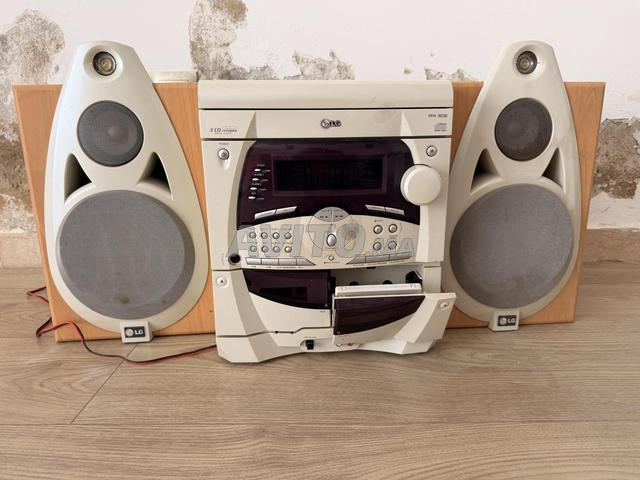 Chaîne avec lecteur CD cassette radio 2 baffles - 2