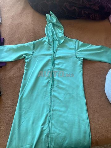 جلابة للفتيات بين 7 و 15 سنة