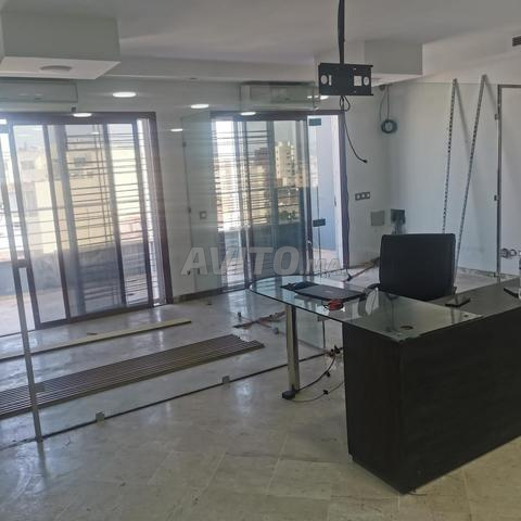 Bureau à louer avec terrasse au plein centre ville - 2