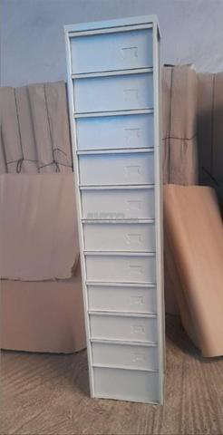 🔹 خزانة ملفات إدارية في عرض ترويجي