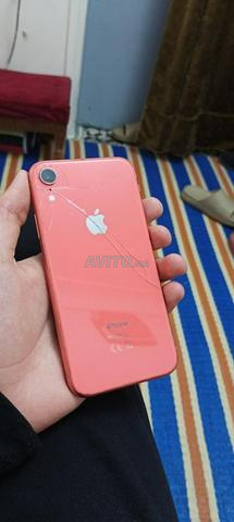 iPhone XR 64g 76 fletat - 2