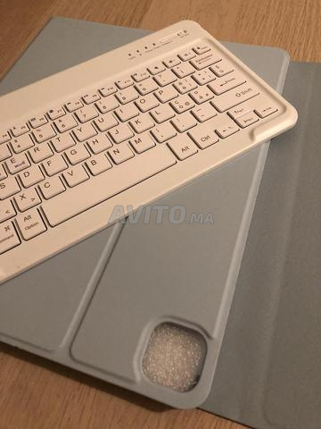 Pochette ipad neuf avec clavier - 2