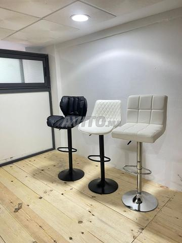 مقعد من الجلد الصناعي