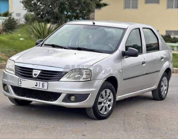 Dacia Logane modèle 2010