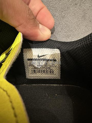 حذاء رياضي نايك مقاس 38 - 2