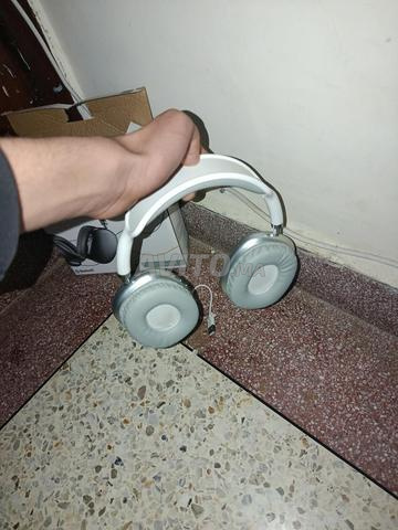 Écouteurs Bluetooth en très bon état - 2