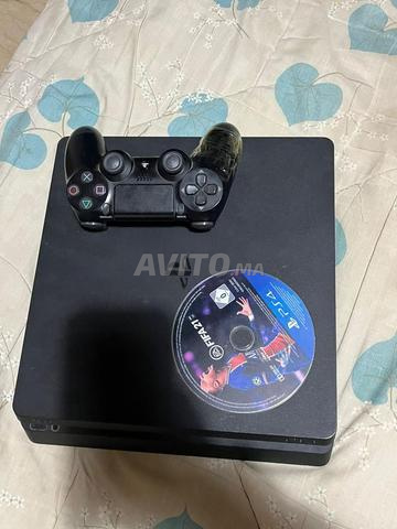 بلاي ستيشن 4 سليم مع ذراع تحكم أصلي
