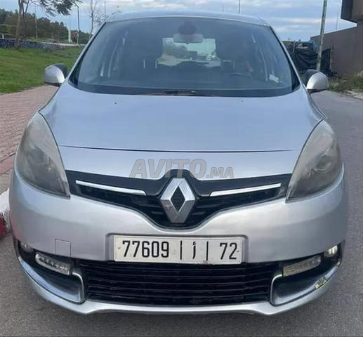 RENAULT SCÉNIC FAMILIAL 2014