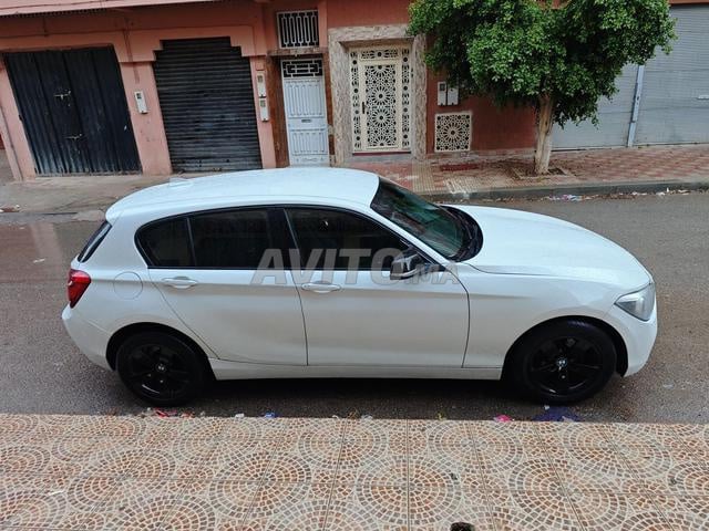 Bmw serie 1 modèle 2012 essence 9 cv