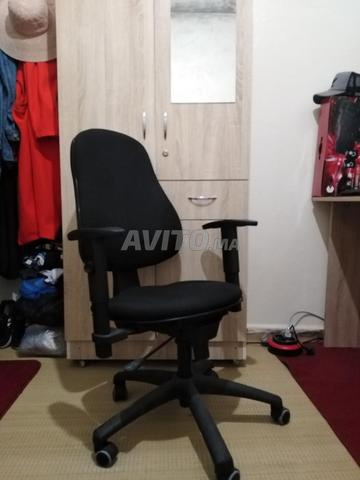 Chaise de bureau propre - 2
