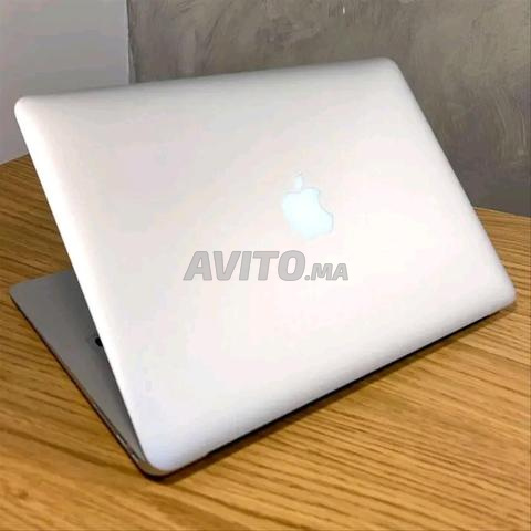MacBook i7 Slime air Ram 8 Disc 256 SSD