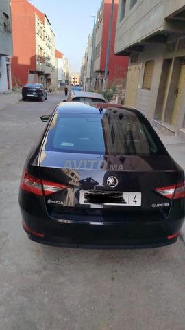 Voiture à vendre propre comme neuve - 2