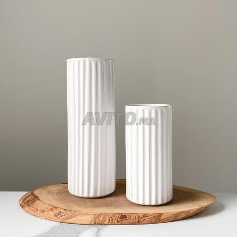 مزهرية أنبوبية منحوتة - 2