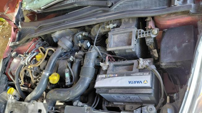 une clio 04 a vendre