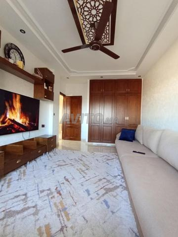 كنبة جديدة للبيع بجودة عالية - 2