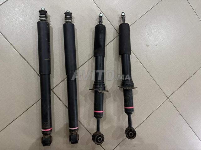 KIT AMORTISSEUR KYB pour TOYOTA FORTUNER - 2