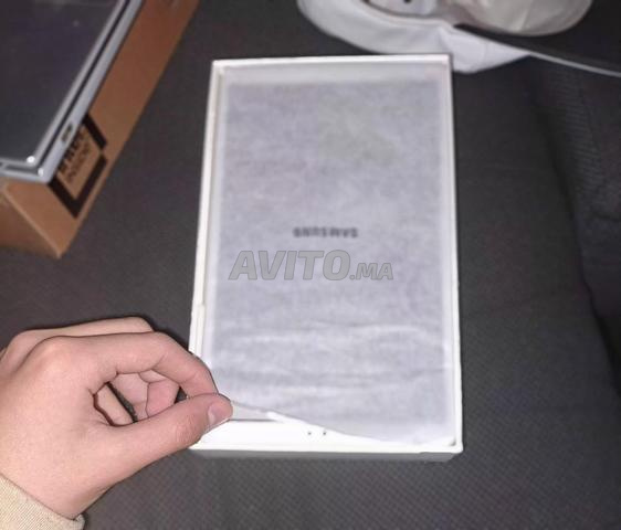 Samsung Galaxy Tab A7 Lite LTE avec Boite